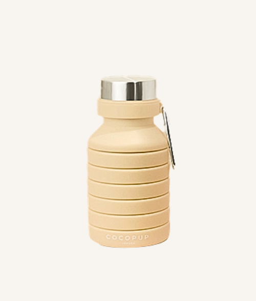 Gourde pliable pour chien en silicone beige – compacte, 500 ml, avec couvercle inox