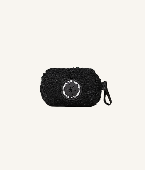 Distributeur sac crottes Cocopup London Baloo Teddy noir – format peluche pratique avec mousqueton et zip