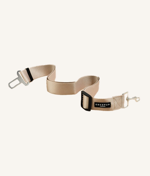 Ceinture sécurité nude pour chien à clipser sur harnais. Réglable et pratique pour voyager en voiture. Cocopup London.