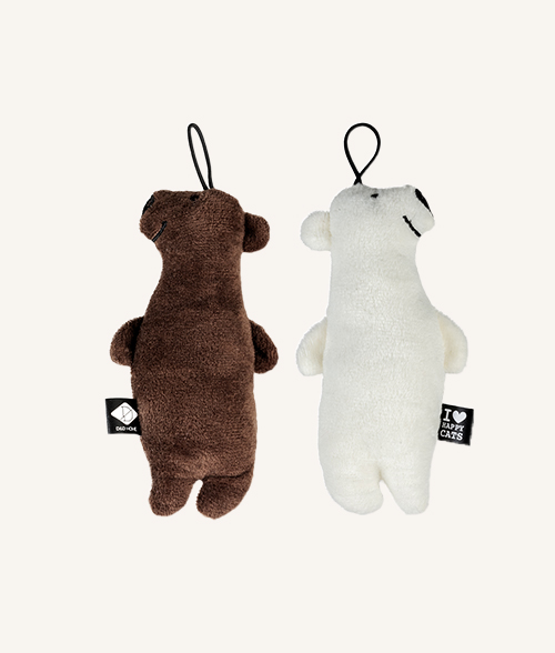 jouet tete de canne a peche en tissu marron et balnc pour chat de chez laroy groupe en forme d'ours